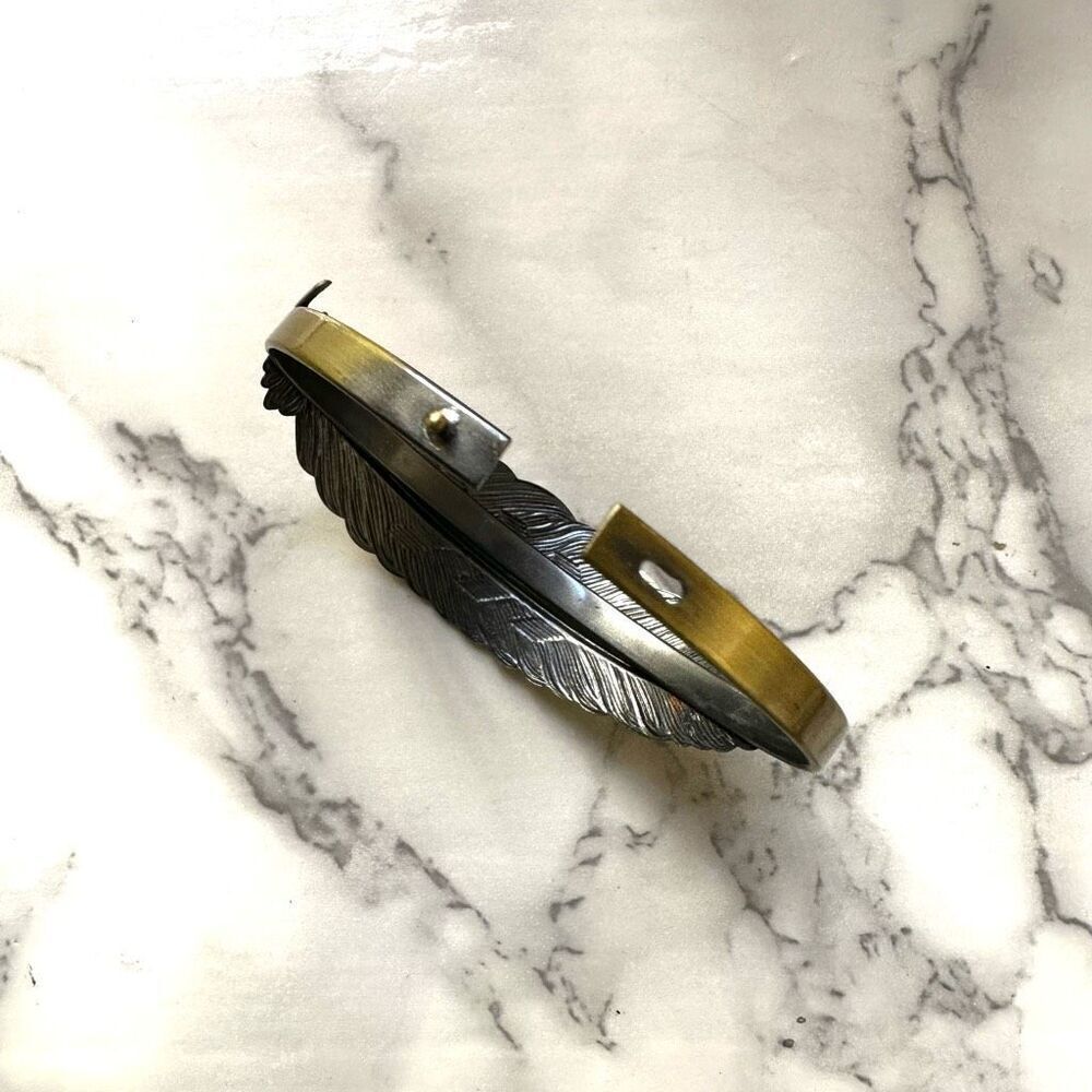 Gold tone feather bracelet - Picture 6 of 10